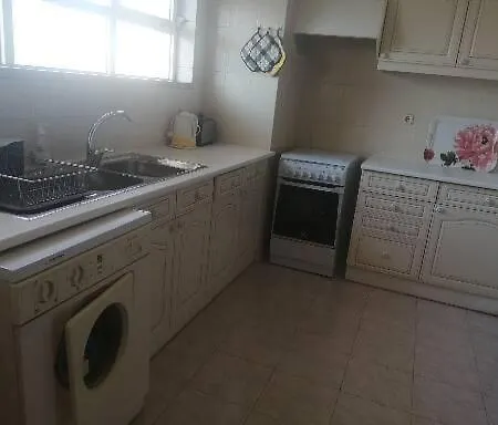 T1 Em Apartment *