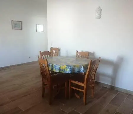 T1 Em Apartment *